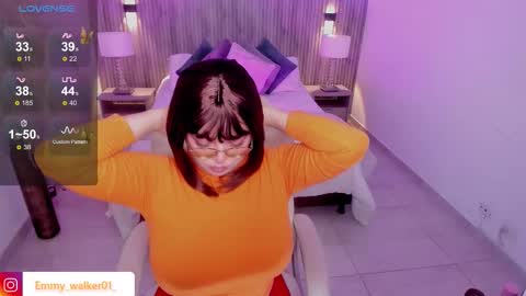 Snapshot of emmy_walker1 chatting on 10/10/25, 11:09 Emmy Walker online show from 10/10/25, 11:09