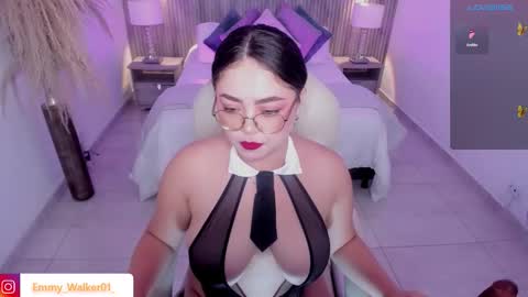 Snapshot of emmy_walker1 chatting on 10/13/25, 11:10 Emmy Walker online show from 10/13/25, 11:10