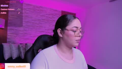 Snapshot of emmy_walker1 chatting on 11/13/25, 10:58 Emmy Walker online show from 11/13/25, 10:58