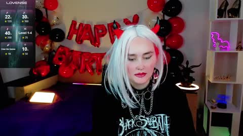 Emmy Bright     50  online show from 02/06/25, 08:07