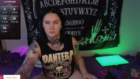 Emmy Bright     50  online show from 10/06/25, 01:03