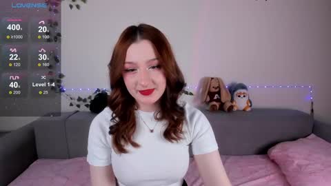 Snapshot of emmyflower chatting on 02/25/25, 05:36 emmyflower online show from 02/25/25, 05:36