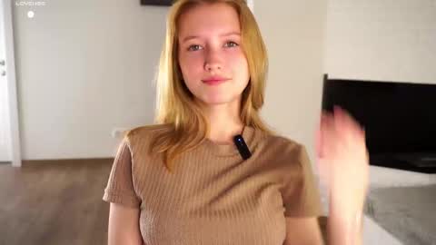 Snapshot of emmyleri chatting on 09/12/25, 11:32 Emmy online show from 09/12/25, 11:32