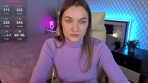 Snapshot of emmyskyy chatting on 10/09/25, 06:44 Emma online show from 10/09/25, 06:44