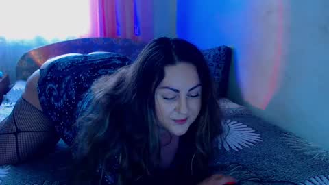 Snapshot of emmyxotty chatting on 12/17/24, 10:01 Emmy online show from 12/17/24, 10:01