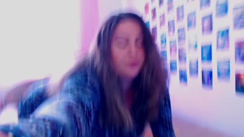Snapshot of emmyxotty chatting on 02/26/25, 10:36 Emmy online show from 02/26/25, 10:36