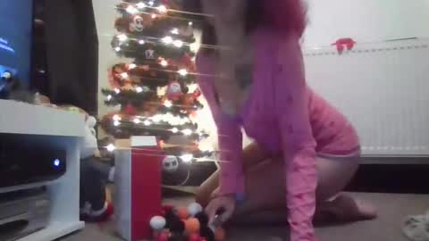 Snapshot of emokitty2003 chatting on 11/29/25, 10:02 emokitty2003 online show from 11/29/25, 10:02