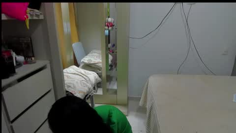 emperatriztapia online show from 12/01/25, 01:32