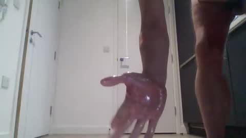 emrys2016833836 online show from 11/19/25, 05:35