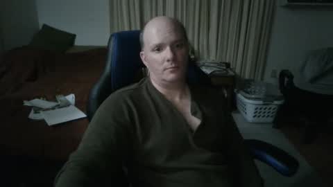 Snapshot of emsguy1 chatting on 02/17/25, 06:42 Matt online show from 02/17/25, 06:42