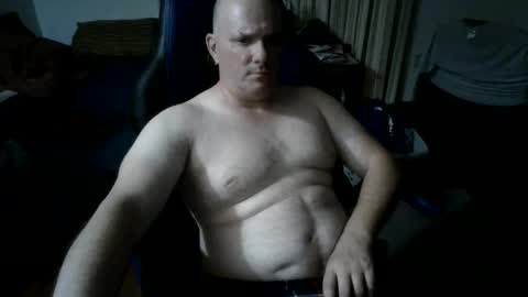 Snapshot of emsguy1 chatting on 06/11/26, 06:11 Matt online show from 06/11/26, 06:11