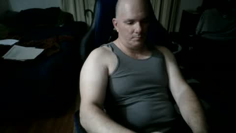 Snapshot of emsguy1 chatting on 07/20/26, 04:05 Matt online show from 07/20/26, 04:05