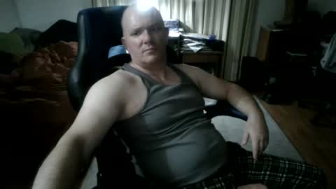 Snapshot of emsguy1 chatting on 07/24/26, 04:54 Matt online show from 07/24/26, 04:54