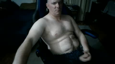 Snapshot of emsguy1 chatting on 08/01/26, 04:01 Matt online show from 08/01/26, 04:01