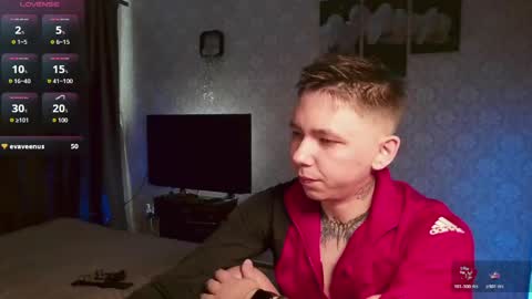 Snapshot of emveeboy96 chatting on 05/19/26, 05:58 emveeboy96 online show from 05/19/26, 05:58