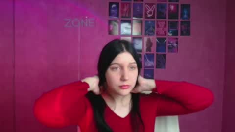 Snapshot of emxma chatting on 11/22/25, 12:09 Emma online show from 11/22/25, 12:09