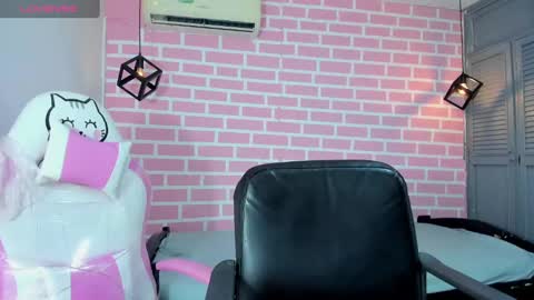 Emy online show from 01/16/25, 03:34