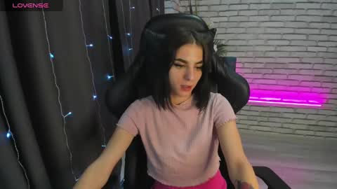 emy__angel online show from 12/19/24, 10:45