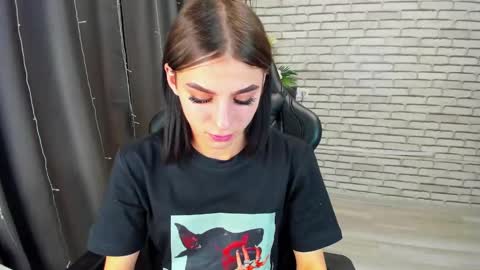 emy__angel online show from 02/01/25, 12:51