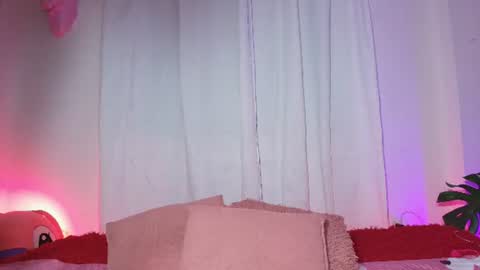 Snapshot of emy_cole1 chatting on 07/06/26, 04:42 Emy online show from 07/06/26, 04:42