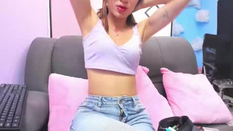 emy_latin online show from 11/05/25, 08:53