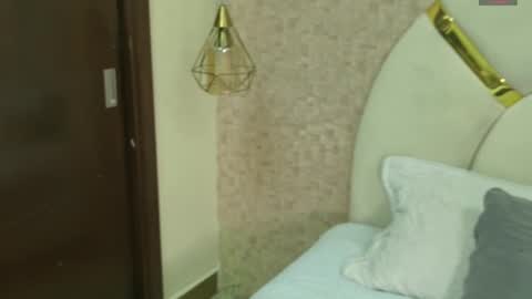 Emy  online show from 11/28/25, 11:46