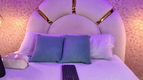 Emy  online show from 04/09/26, 11:37