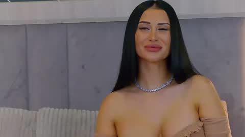  Emy  online show from 11/04/25, 06:45