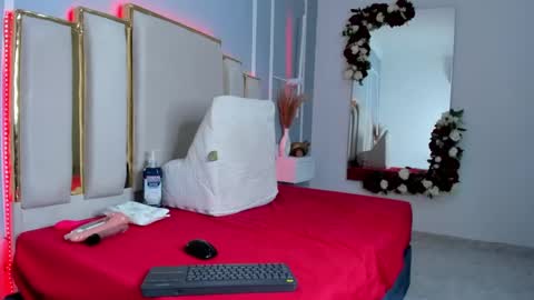 Emy online show from 02/15/25, 12:43