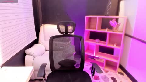 Emy Silver online show from 12/06/24, 05:44