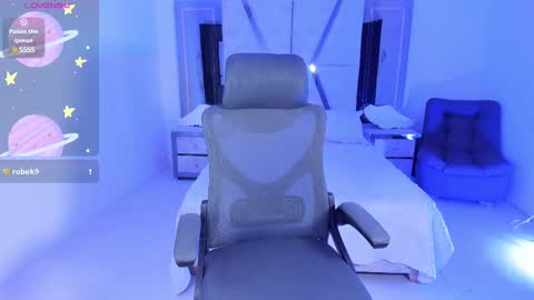 Emy Silver online show from 02/18/25, 09:42