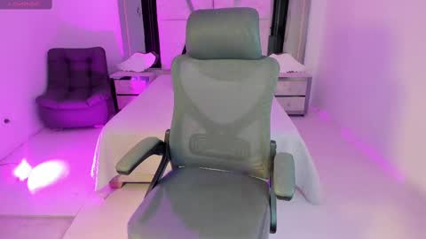 Emy Silver online show from 02/20/25, 09:42