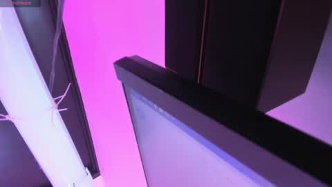 emy online show from 12/03/25, 12:47