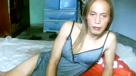 CHUN LY online show from 04/17/26, 02:03