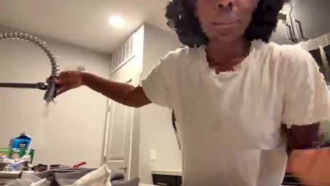 Snapshot of enchantressanon chatting on 02/09/26, 05:44 Enchantress online show from 02/09/26, 05:44