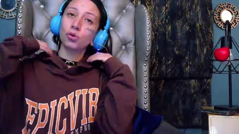 EnchantressQueen online show from 04/20/26, 12:19