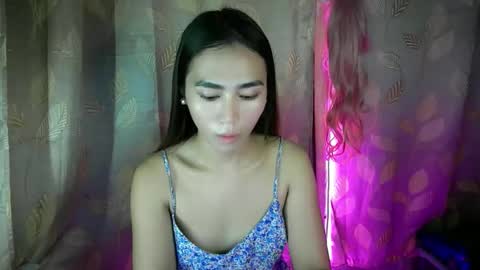 Snapshot of enchantresstgirl chatting on 10/11/25, 04:44 Nikki Shane online show from 10/11/25, 04:44