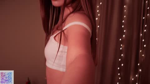 Mia online show from 01/01/25, 02:30