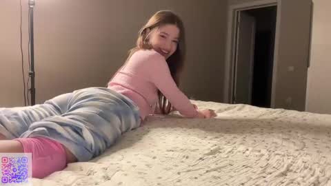 Mia online show from 02/20/25, 09:42