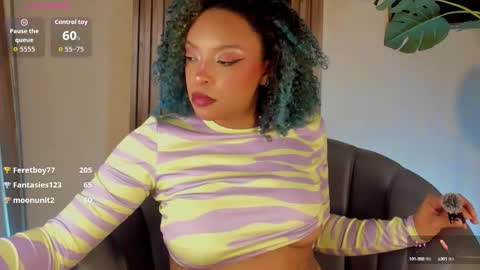 Snapshot of ened_nessa chatting on 10/10/25, 02:05 Schedule 600a.m - 200p.m Col hour online show from 10/10/25, 02:05
