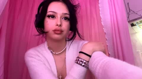  Paige   1st day here 3 online show from 04/23/26, 04:31