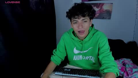 Snapshot of energy_lover137 chatting on 02/12/26, 03:51 Salo online show from 02/12/26, 03:51