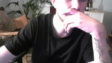 3from Desire online show from 12/21/25, 10:06