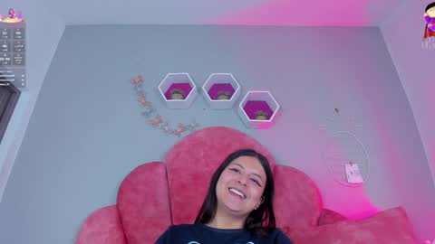 Snapshot of engelstone_ chatting on 02/08/25, 01:54 E N G E L online show from 02/08/25, 01:54