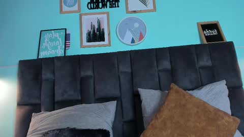 Snapshot of engelstone_ chatting on 02/19/25, 07:27 E N G E L online show from 02/19/25, 07:27