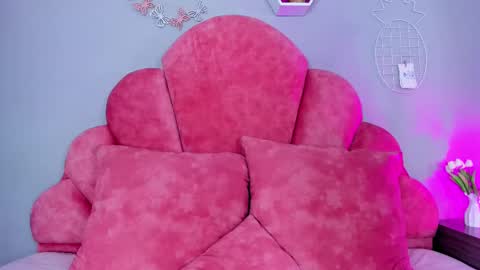 Snapshot of engelstone_ chatting on 03/06/25, 07:21 E N G E L online show from 03/06/25, 07:21