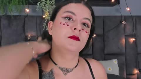 Snapshot of engelstone_ chatting on 10/31/25, 05:25 E N G E L online show from 10/31/25, 05:25