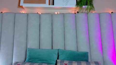 Snapshot of engelstone_ chatting on 11/06/25, 12:22 E N G E L online show from 11/06/25, 12:22