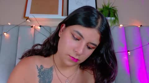 Snapshot of engelstone_ chatting on 11/08/25, 07:34 E N G E L online show from 11/08/25, 07:34