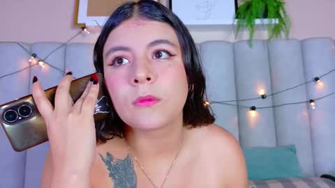 Snapshot of engelstone_ chatting on 11/29/25, 07:39 E N G E L online show from 11/29/25, 07:39